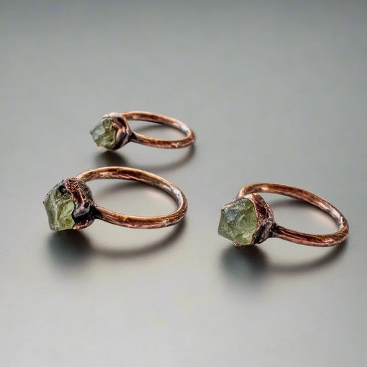 Handmade Raw Chrome Diopside Ring in Copper Boho Style - Blackbird & Sage Jewelry