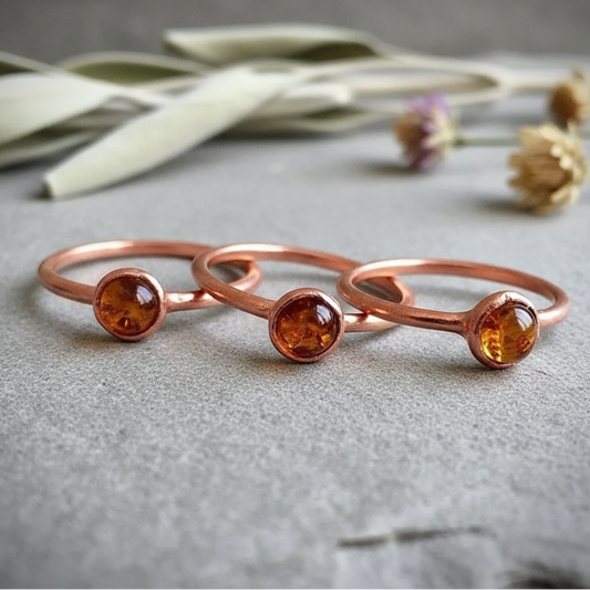 Cabochon Amber Rings Fan Shot