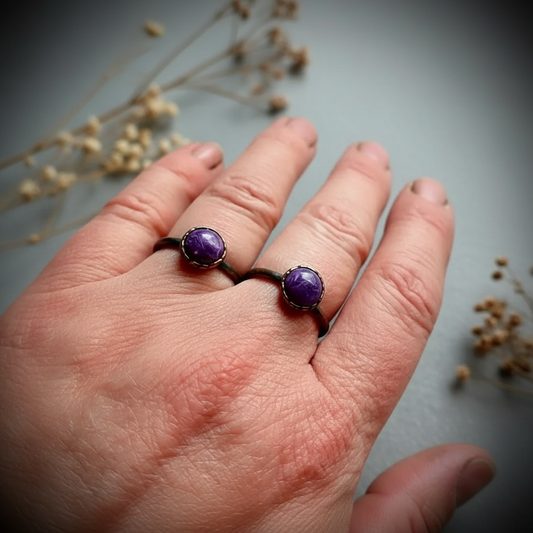Charoite Ring – Hand Shot