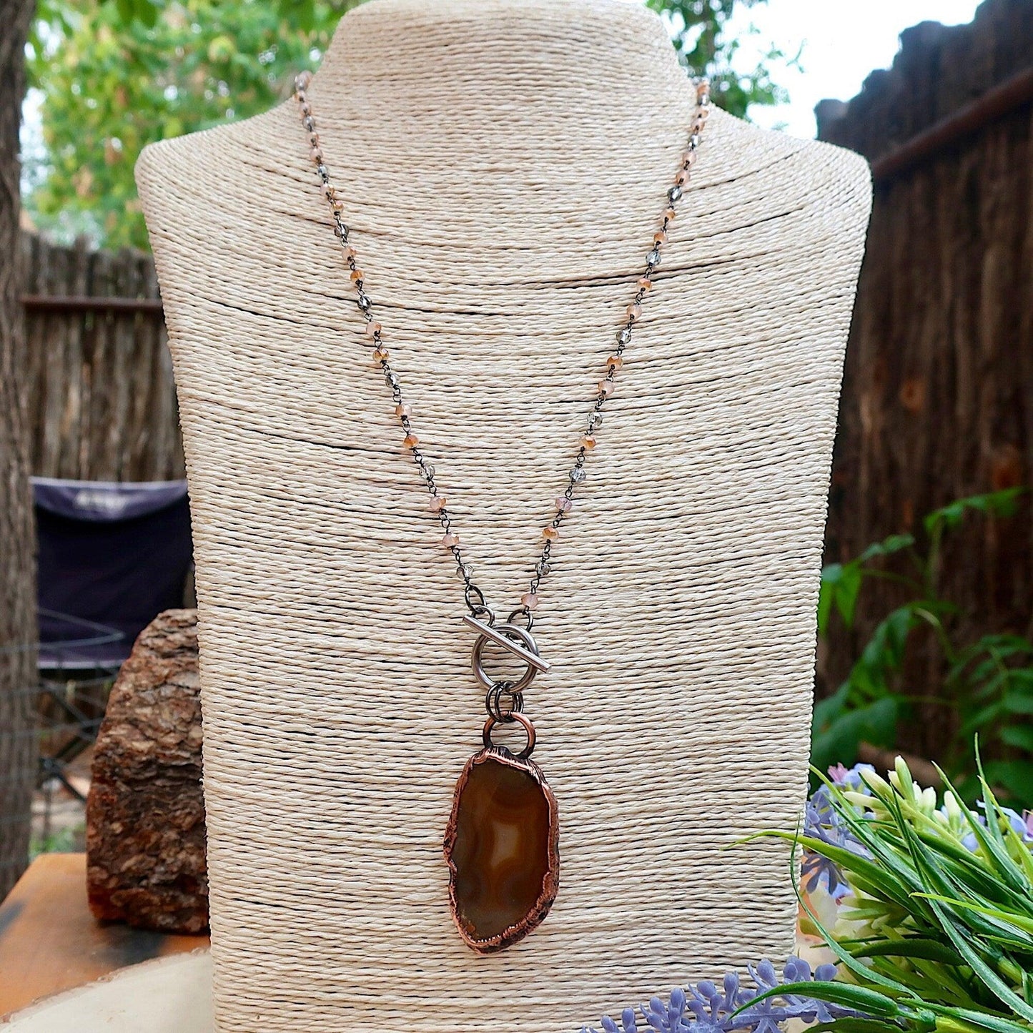 Unique Agate Slice Necklace with Copper Elegance - Blackbird & Sage Jewelry