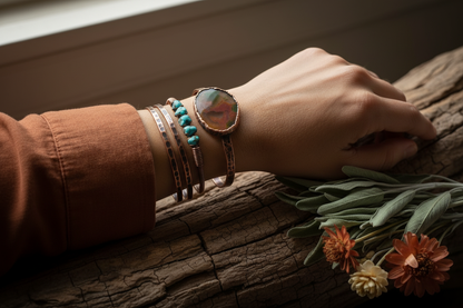 Enclosed agate slice bracelet worn on wrist