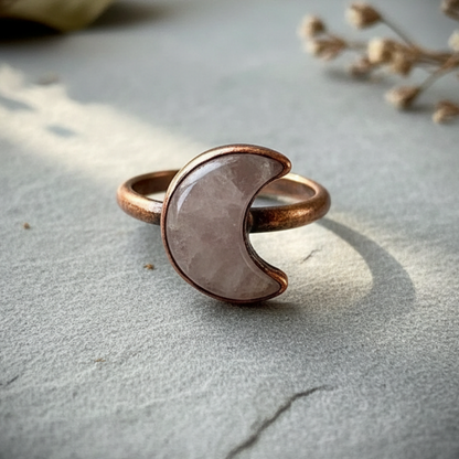 Hero single ring - opaque milky stone