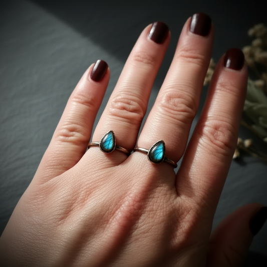 Labradorite Silver Hand Shot