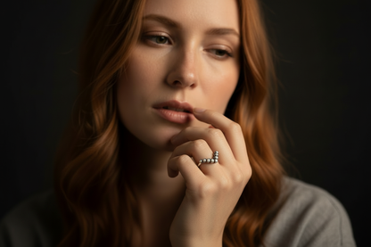 Pearl Chevron Silver - Model