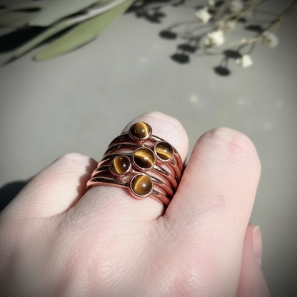 Tiger's Eye Hand Front